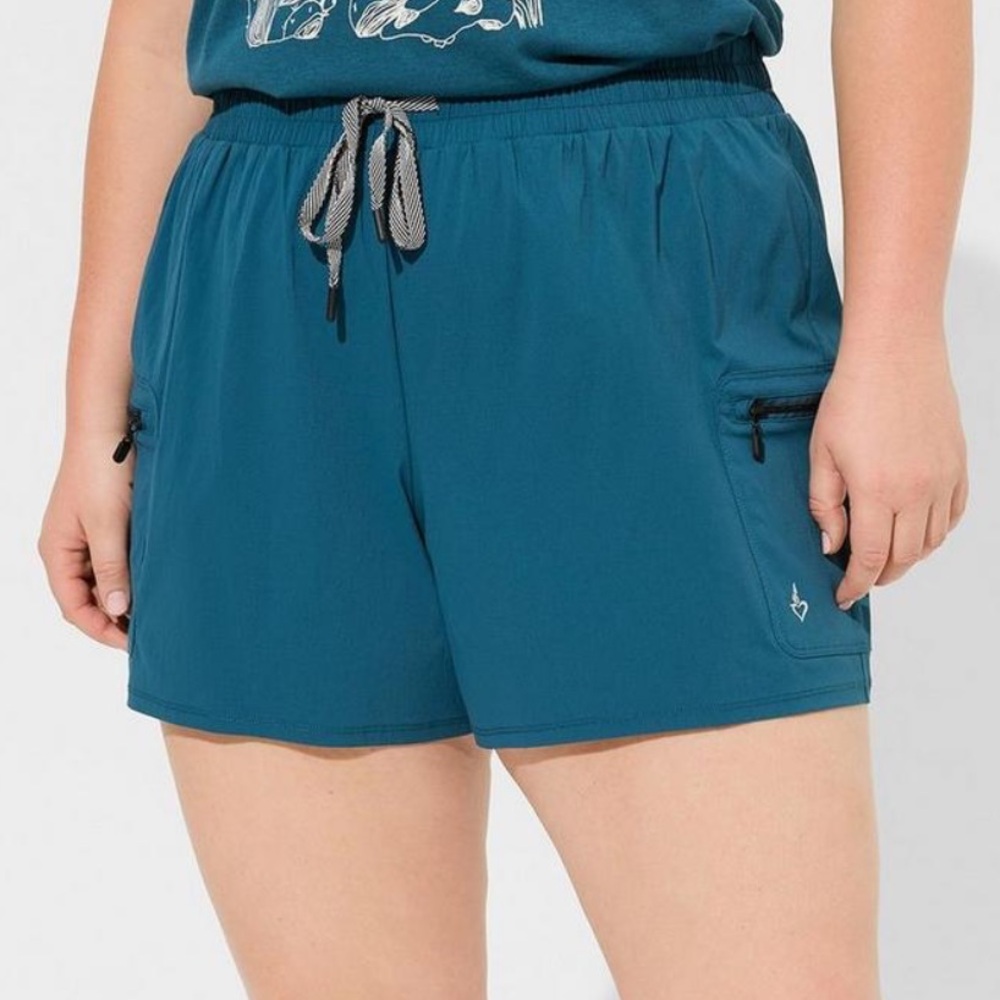 Torrid Happy Camper Blue Ripstop Active Cargo Short Size 0 (Large)